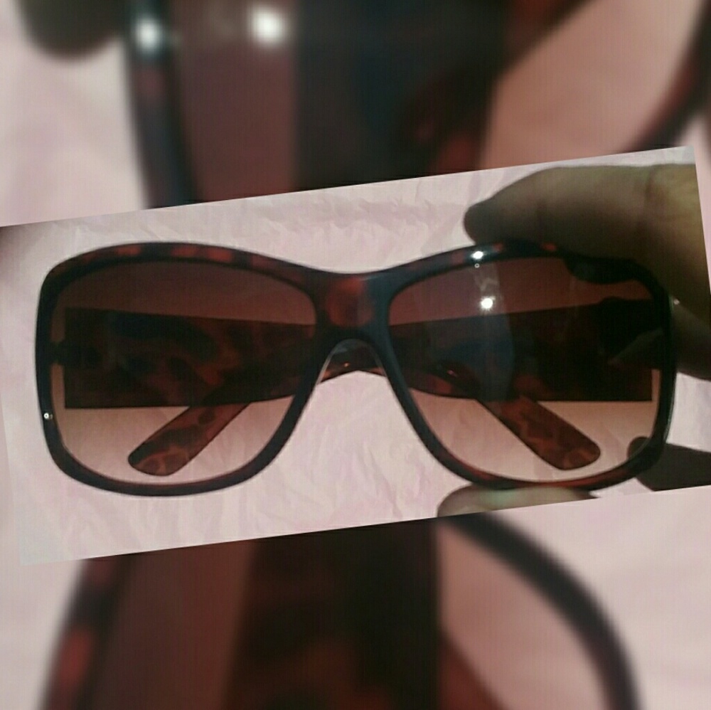 Kenneth Cole "tortoise shell" frames